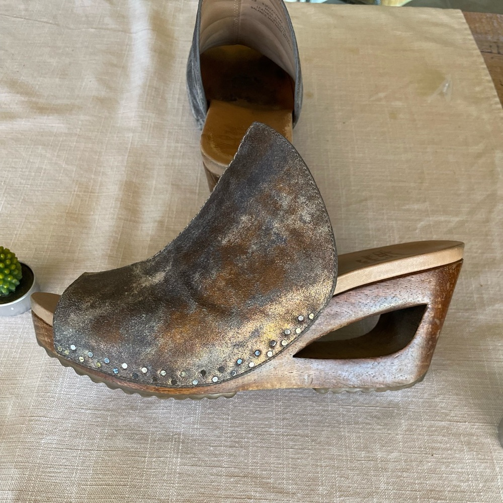 Dansko limited edition clogs Brazil